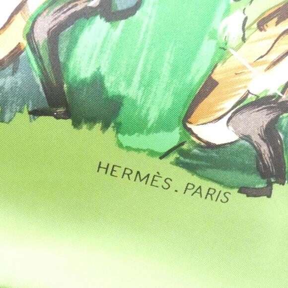 HERMES Green Scarf - Picture 2 of 4